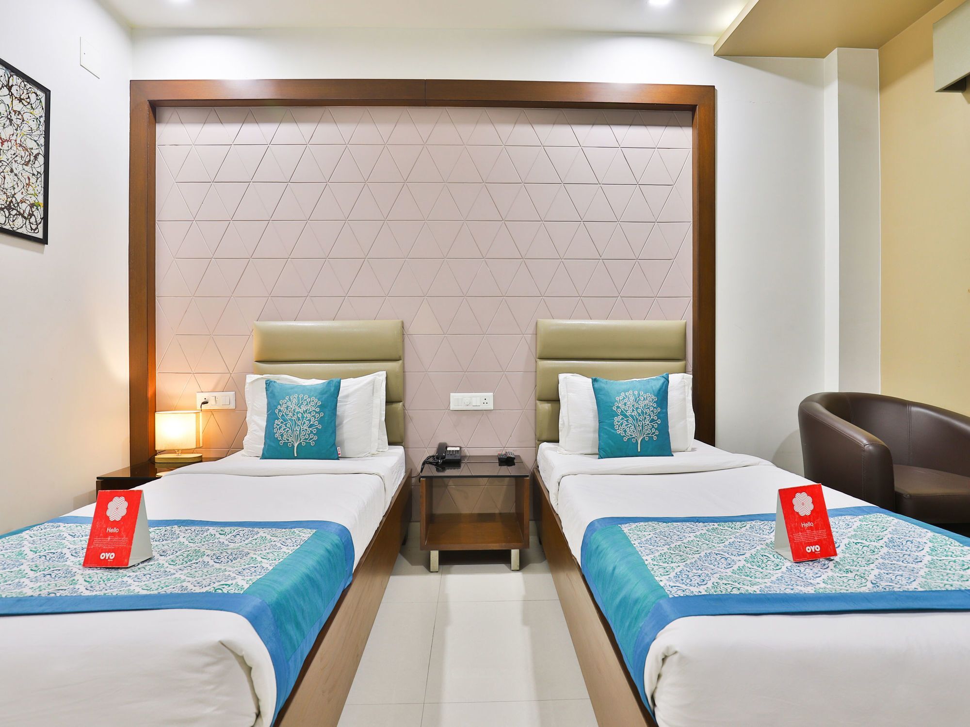 Oyo 13253 The Grand Vinayak Hotel Ahmedabad Exteriör bild
